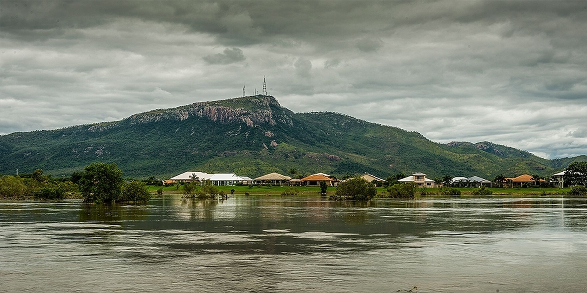 Blog post feature image au flood 1000x500
