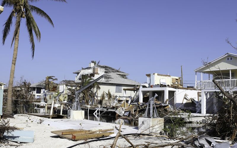Hurricane Irma winds topple Florida coast homes